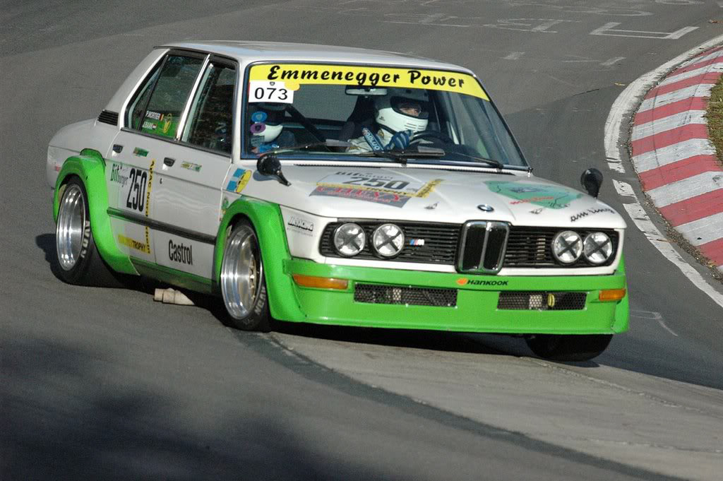 BMW_E12_vorne